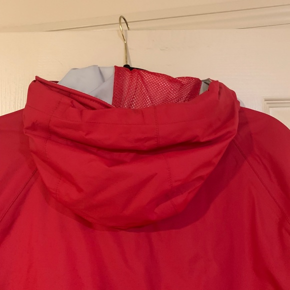 LL Bean Red Long Hooded Rain Coat sz M - Picture 5 of 8